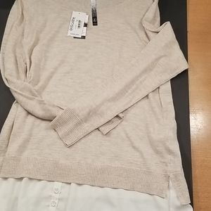 Kenzie Ladies Sweater with Shirt Hem NWT Large
